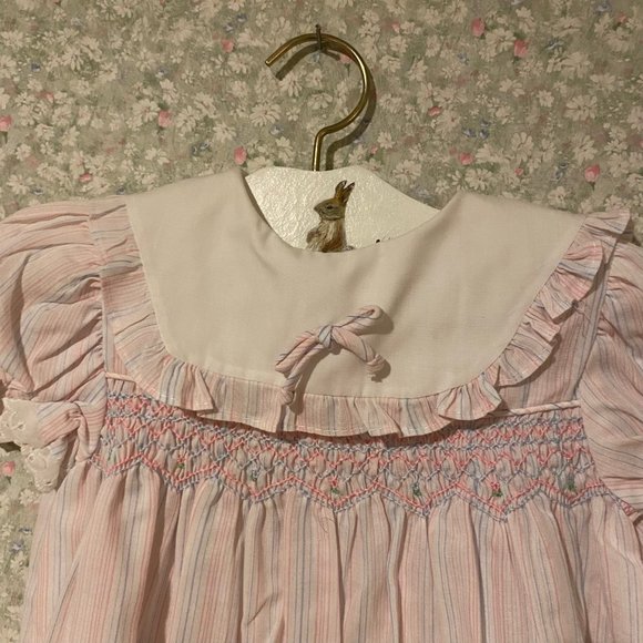 Smocked dress - Picture 2 of 3